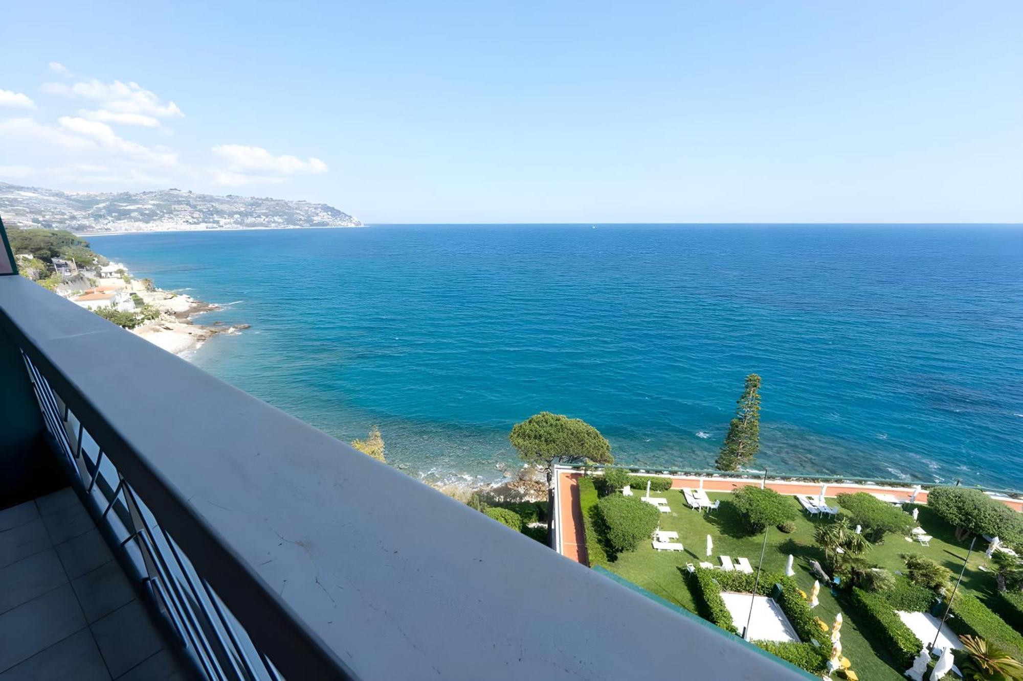 Grand Hotel Del Mare Resort & Spa Bordighera Dış mekan fotoğraf